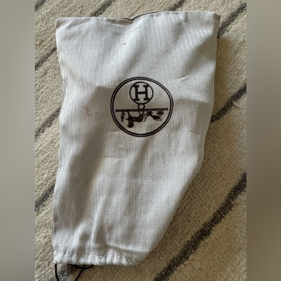 New - Iconic Slide Sandals - Picture 6 of 6